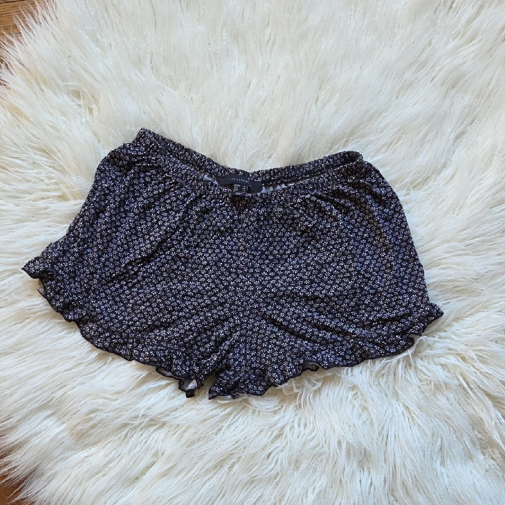 Atmosphere Black Floral Women's Shorts